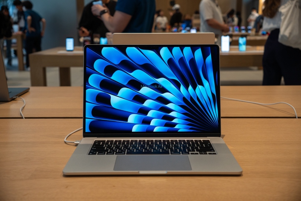 【美股新聞】蘋果逆勢砍價,MacBook Air升級,還抗關稅衝擊!