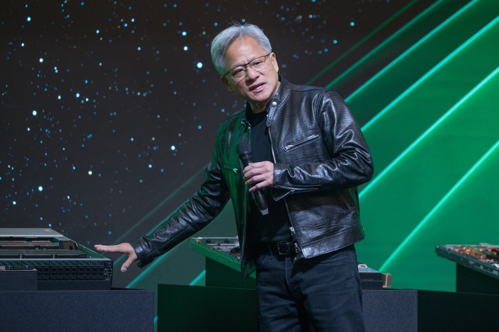 【美股新聞】輝達黃仁勳:人形機器人5年內普及,製造業率先應用!