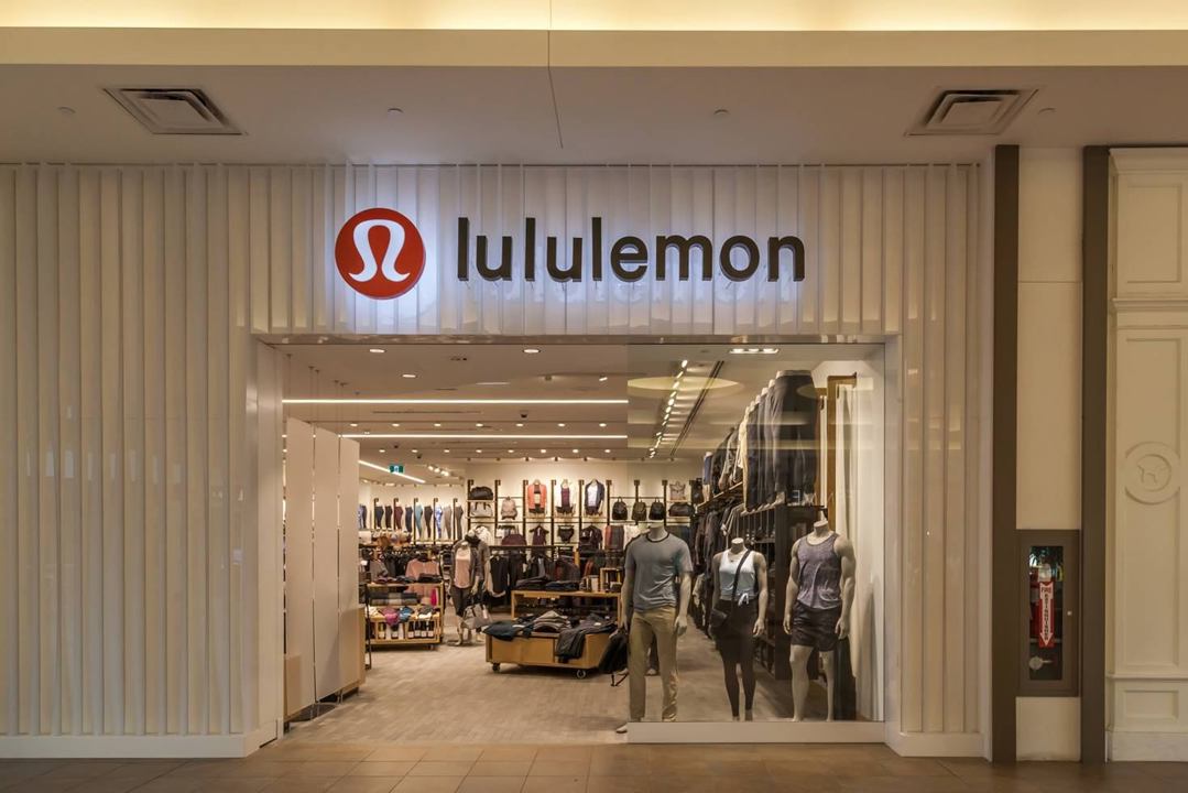 【美股新聞】Lululemon財測不如預期，關稅與消費趨緩雙重打擊，股價大跌10％！