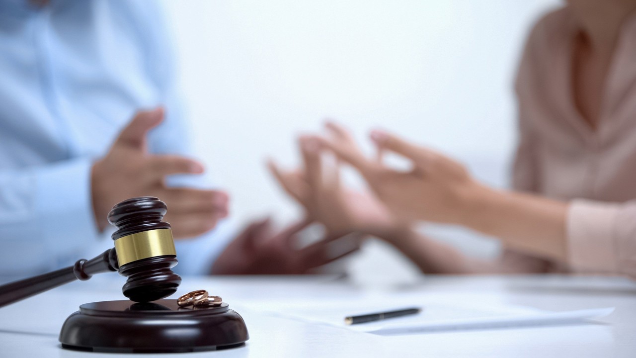 懷疑外遇能偷錄?小心從受害者變被告 3大法律陷阱別踩!