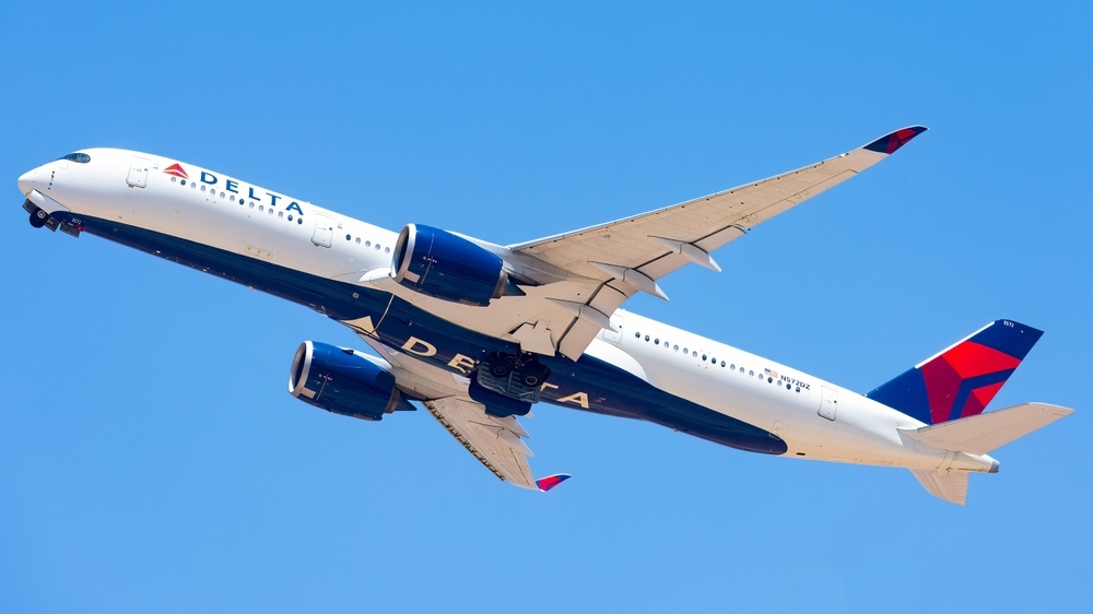【美股焦點】票價崩、航班砍,美國航空業出事了?