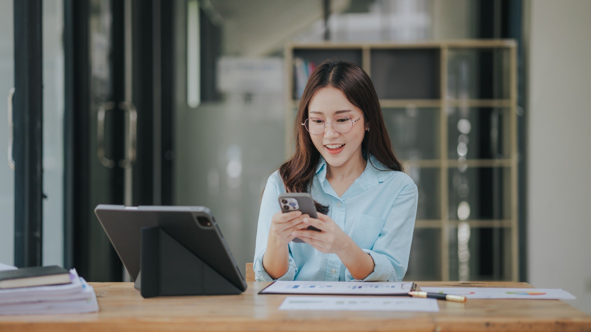 後疫情時代 全球旅遊強勢回溫！線上旅遊平台頂尖3強大對決