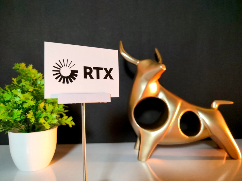 【美股研究報告】雷神25Q3財報亮眼，雙成長引擎推動股價再創新高!