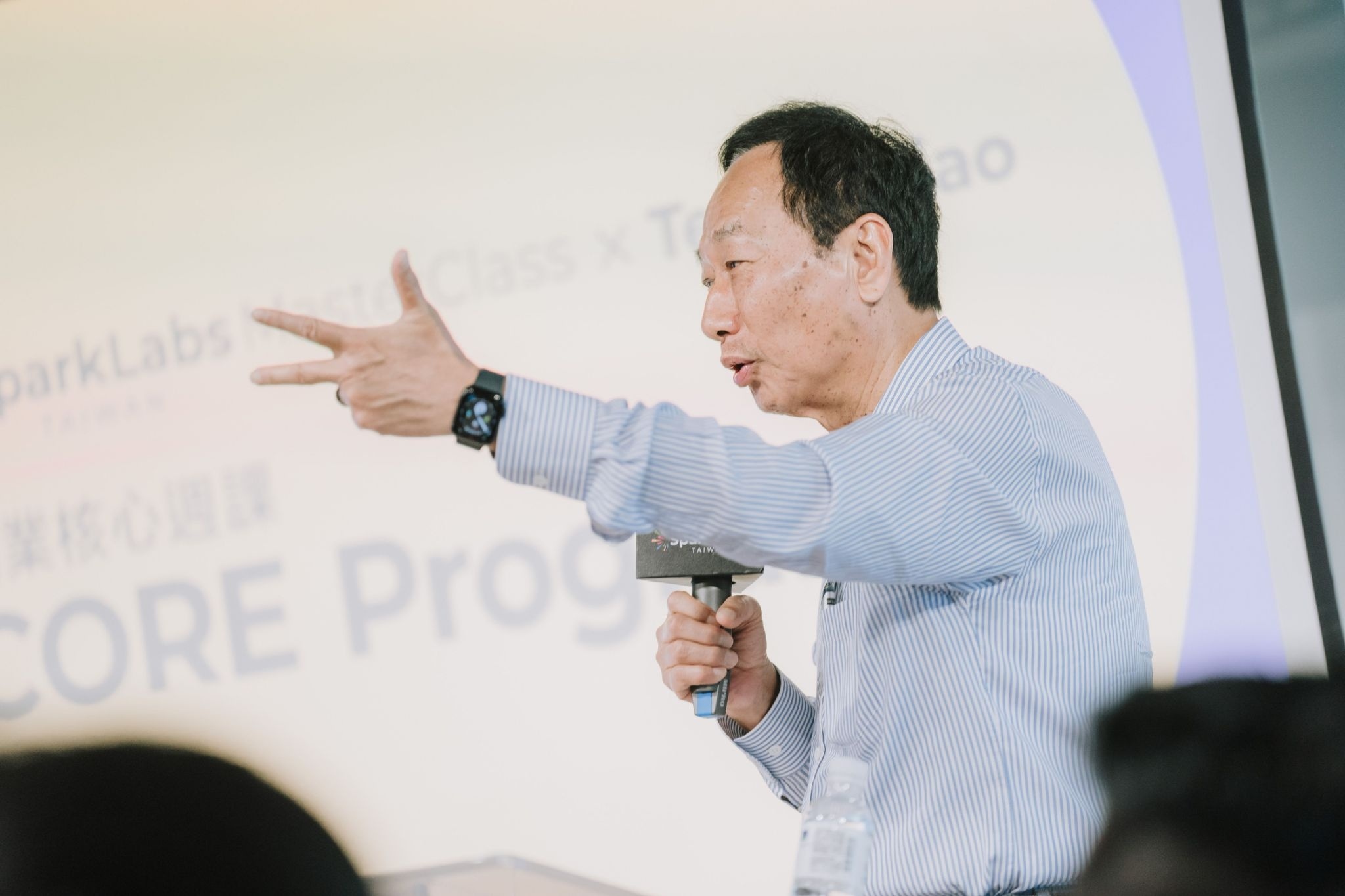 當年母親的10萬元成鴻海創業基石　郭台銘母親郭初永真辭世享嵩壽百歲