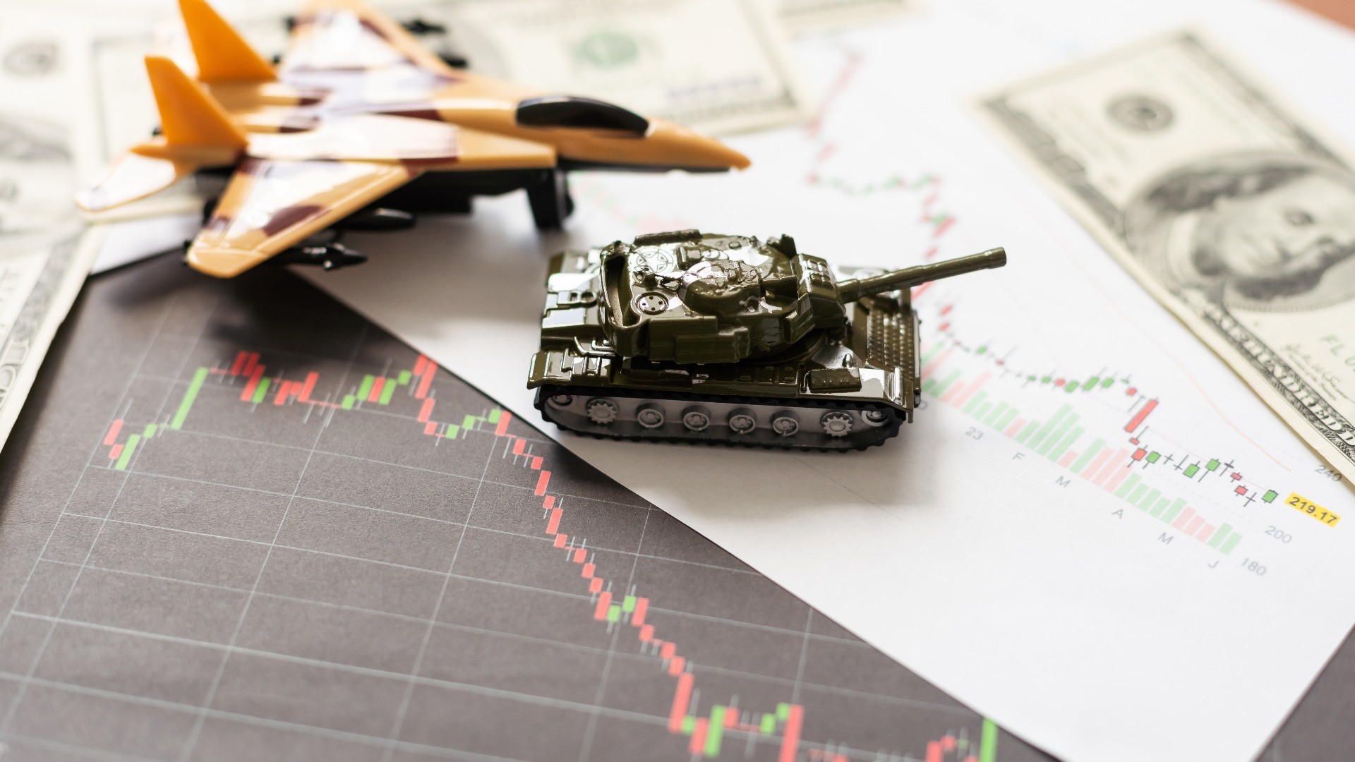 地緣政治緊張 全球軍費創新高！軍工ETF怎麼選？台美歐配置策略一次看