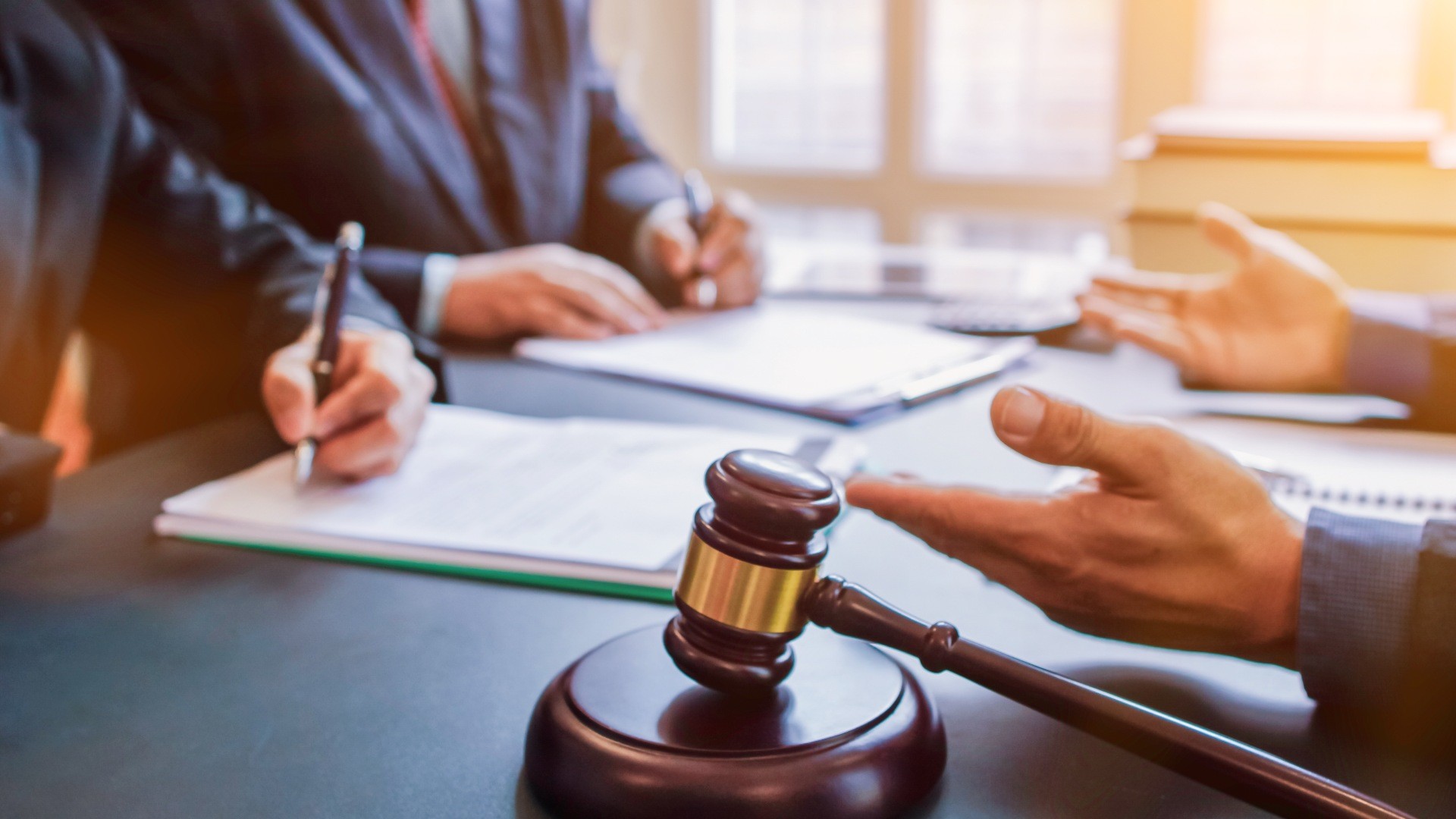 想自救卻反成加害者？正當防衛vs防衛過當 律師揭露關鍵差異！