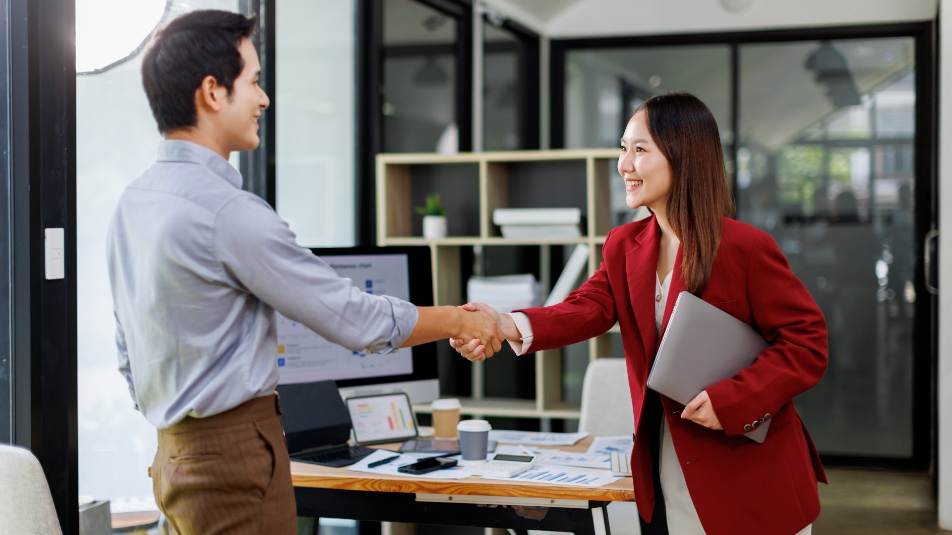 年後轉職必看！2026徵才降溫、加薪升溫？這5大產業缺工 揭密企業留才策略