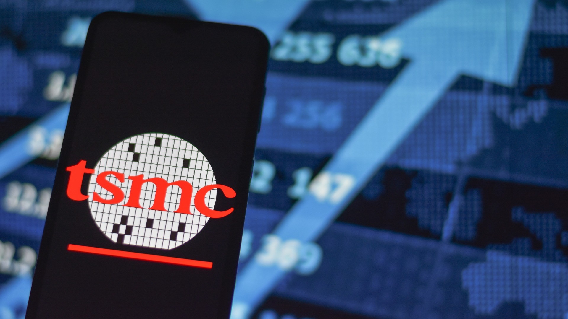 AI霸主易位？輝達 vs Google王者之爭 台積電左右逢源成最大贏家！