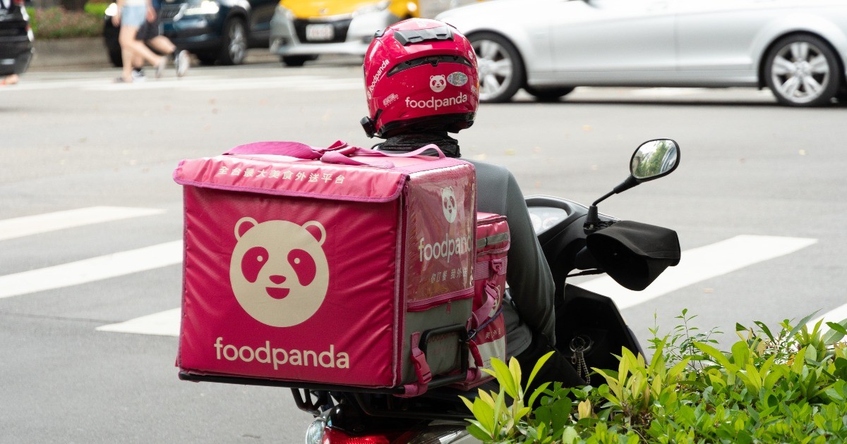 每單保底45元、時薪最低工資1.25倍　外送員6年來任平台宰割、社會誤解...專法過了！終結長期剝削