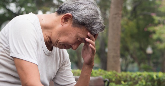 國立大學兒讓他的退休夢碎...61歲父存300萬養老換來失控的後半生：引以為傲的獨生子成最大誤算