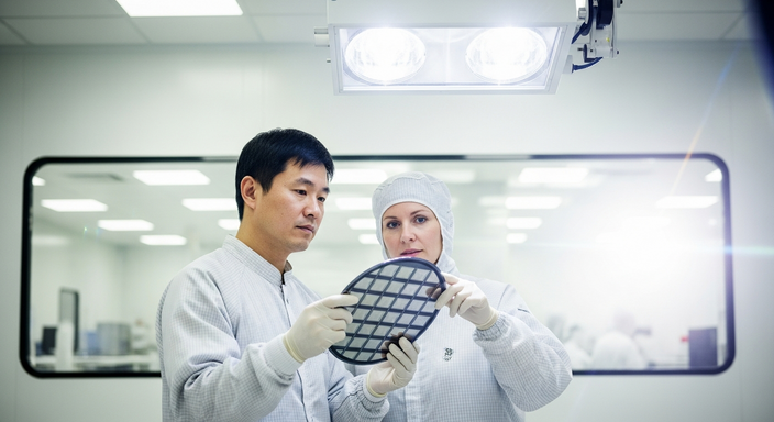 【即時新聞】輝達重啟中國市場H200晶片製造，黃仁勳證實供應鏈全面動起來