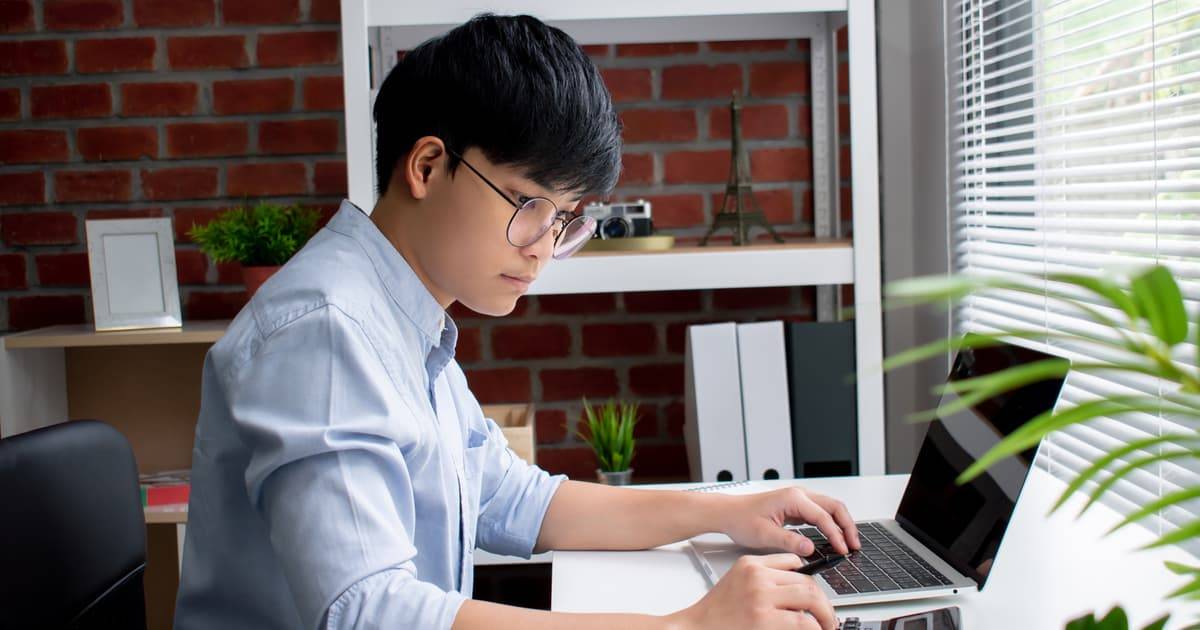 腦哥用穩定幣打造每月 10 萬被動收入！3 步驟篩選加密貨幣，揭密崩跌 50％ 還能買嗎？