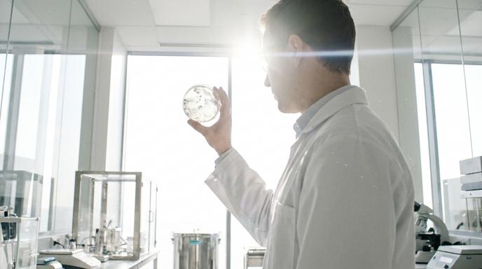 【即時新聞】Vir Biotechnology(VIR)最新狂飆逾8％！挾10億現金入帳，這檔生技股迎爆發