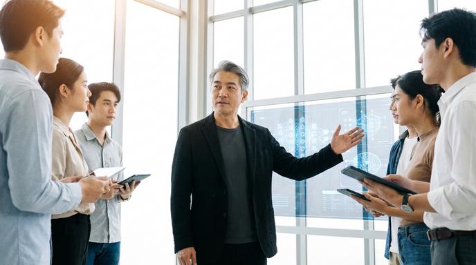 【即時新聞】輝達(NVDA)財報亮眼盤後飆漲4％！2028營收估大增70％，AI超級週期熱潮再起