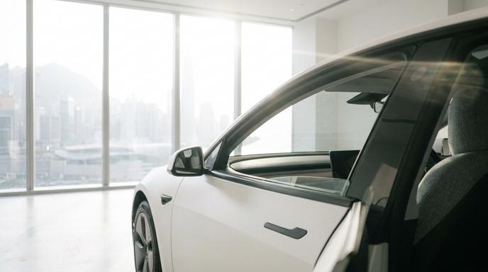 【即時新聞】特斯拉(TSLA)港澳推出平價版Model 3，售價大降8.5％搶攻市場！