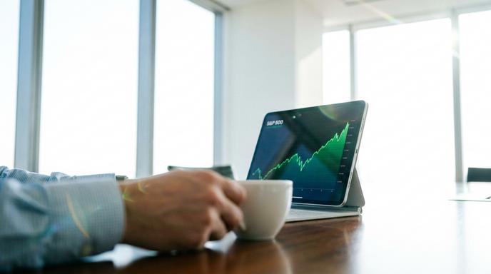 【即時新聞】法興銀行估聯準會9月重啟升息！標普500指數ETF(SPY)回跌後浮現佈局機會