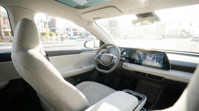 【即時新聞】Alphabet(GOOG)旗下Waymo無人計程車進軍拉斯維加斯,挑戰每週百萬次搭乘里程碑!