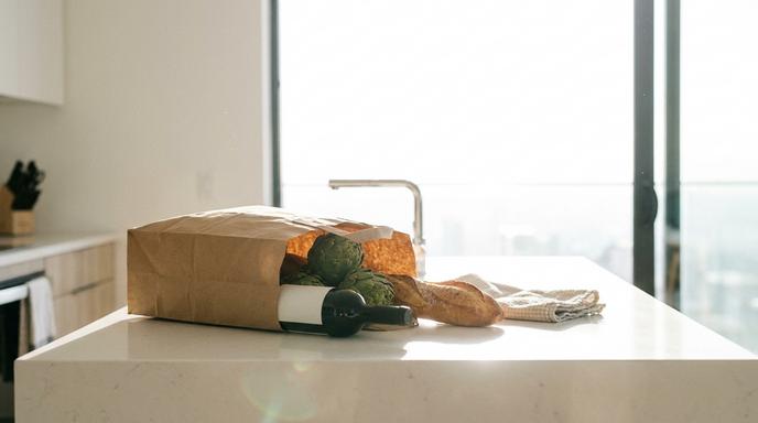 【即時新聞】Airbnb(ABNB)攜手Instacart(CART)推生鮮外送,滿10美元免運搶攻旅遊商機