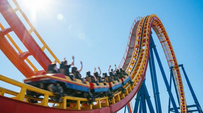 【即時新聞】激進基金逼宮求售!Six Flags(FUN)盤後跳升逾5%,主題樂園要換老闆了?