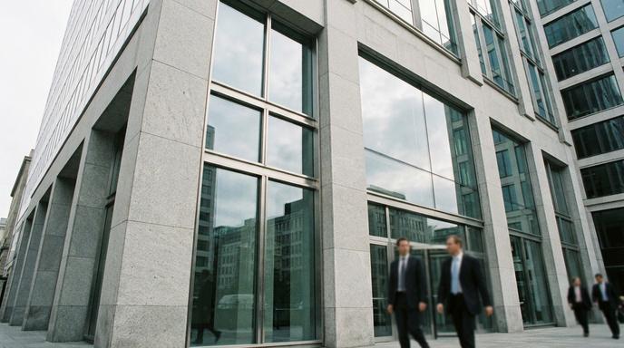 【即時新聞】嘉信核心債券ETF(SCCR)宣布最新每月配息0.0986美元，除息日訂於10月1日