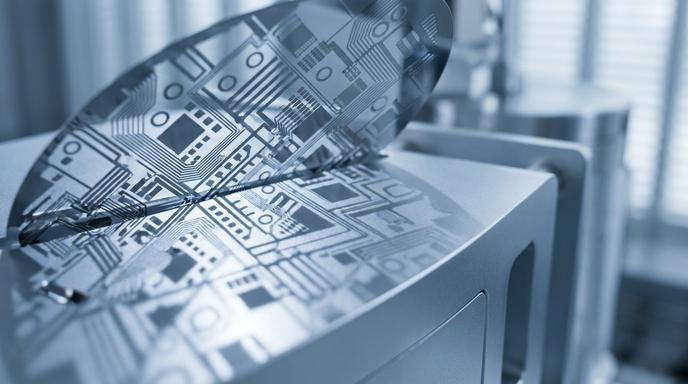 光通訊與 Micro LED 供應鏈資金流向示意圖