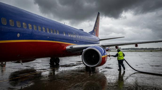 【即時新聞】燃料成本飆升！西南航空(LUV)下調2026獲利預測，財報擊敗預期展現韌性