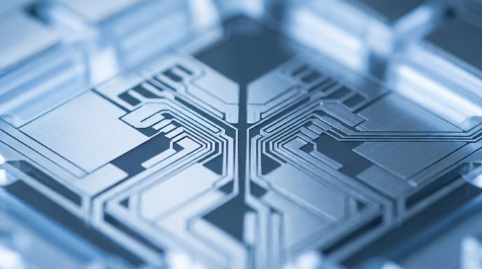 AI半導體供應鏈重組與高階載板產能擴充佈局示意圖