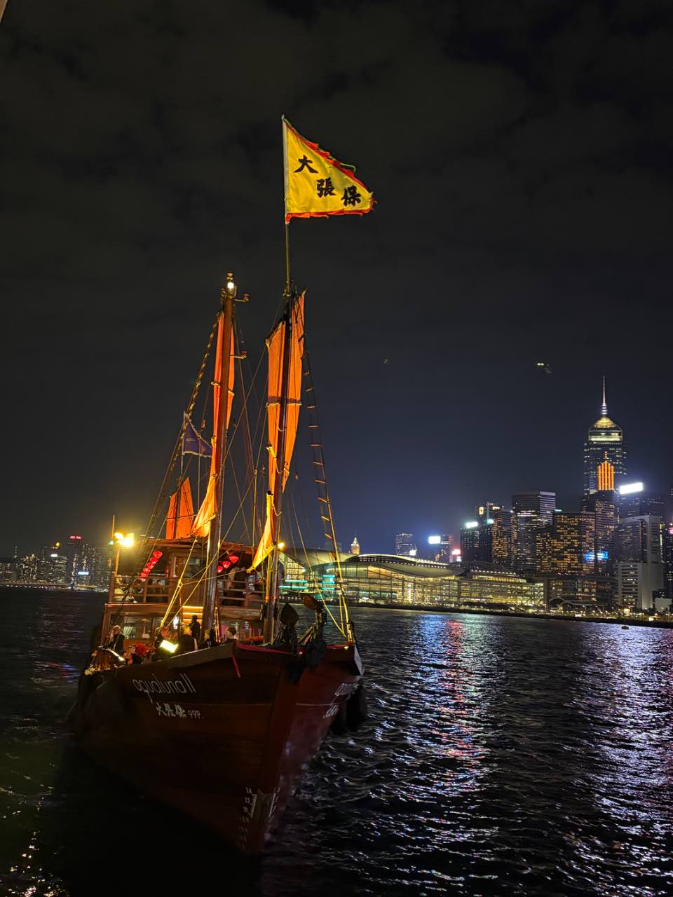 2317 鴻海 - 美林繼續賣｜CMoney 股市爆料同學會