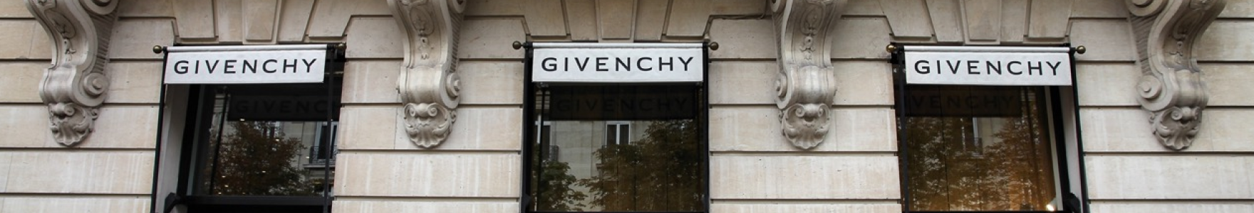 Givenchy 背景